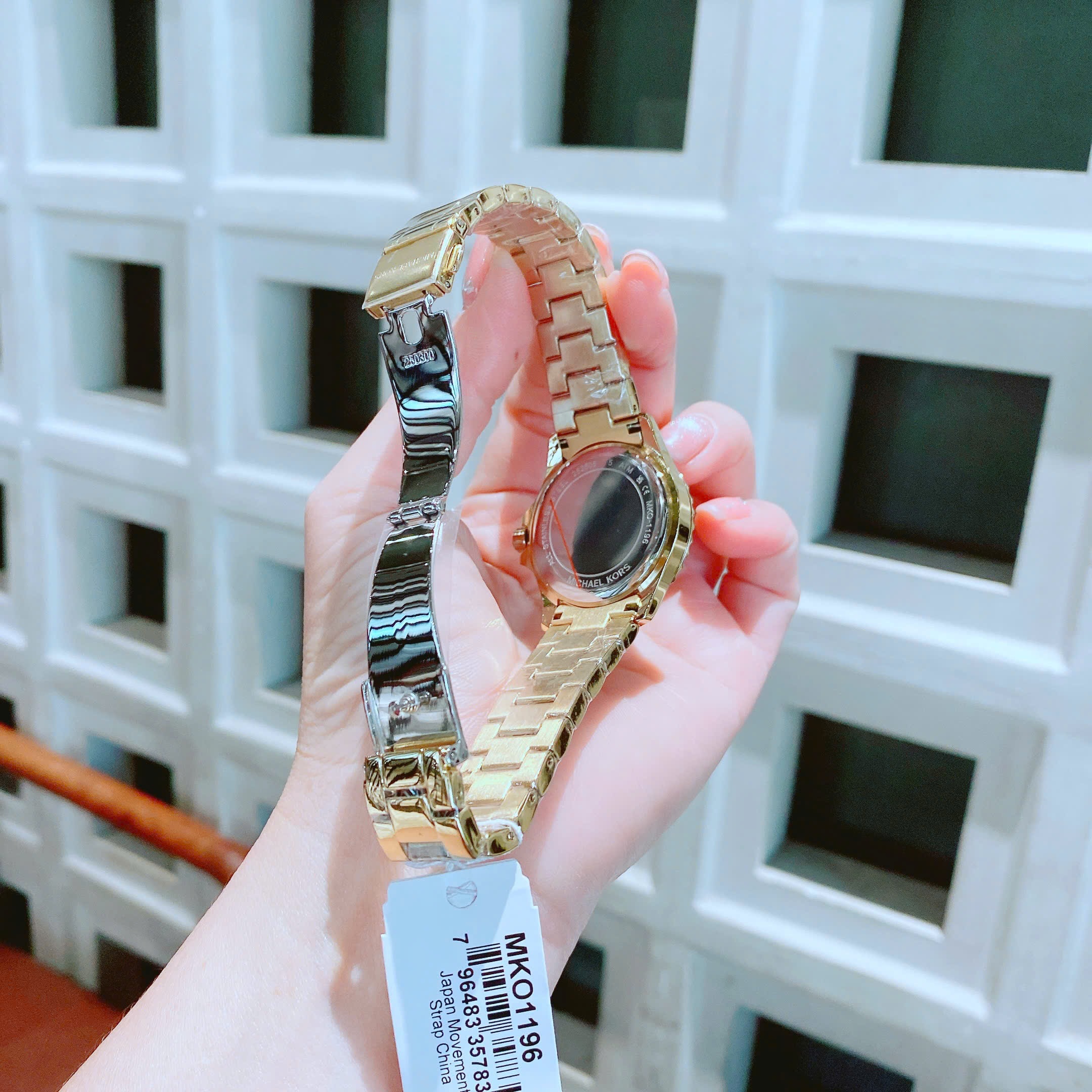 Đồng Hồ Micheal Kors Mini Everest |Nữ Giới |Mặt Đính Đá |Dây Kim Loại Vàng Gold |Máy Pin (Quartz) |Size 33mm |donghogiatot.vn