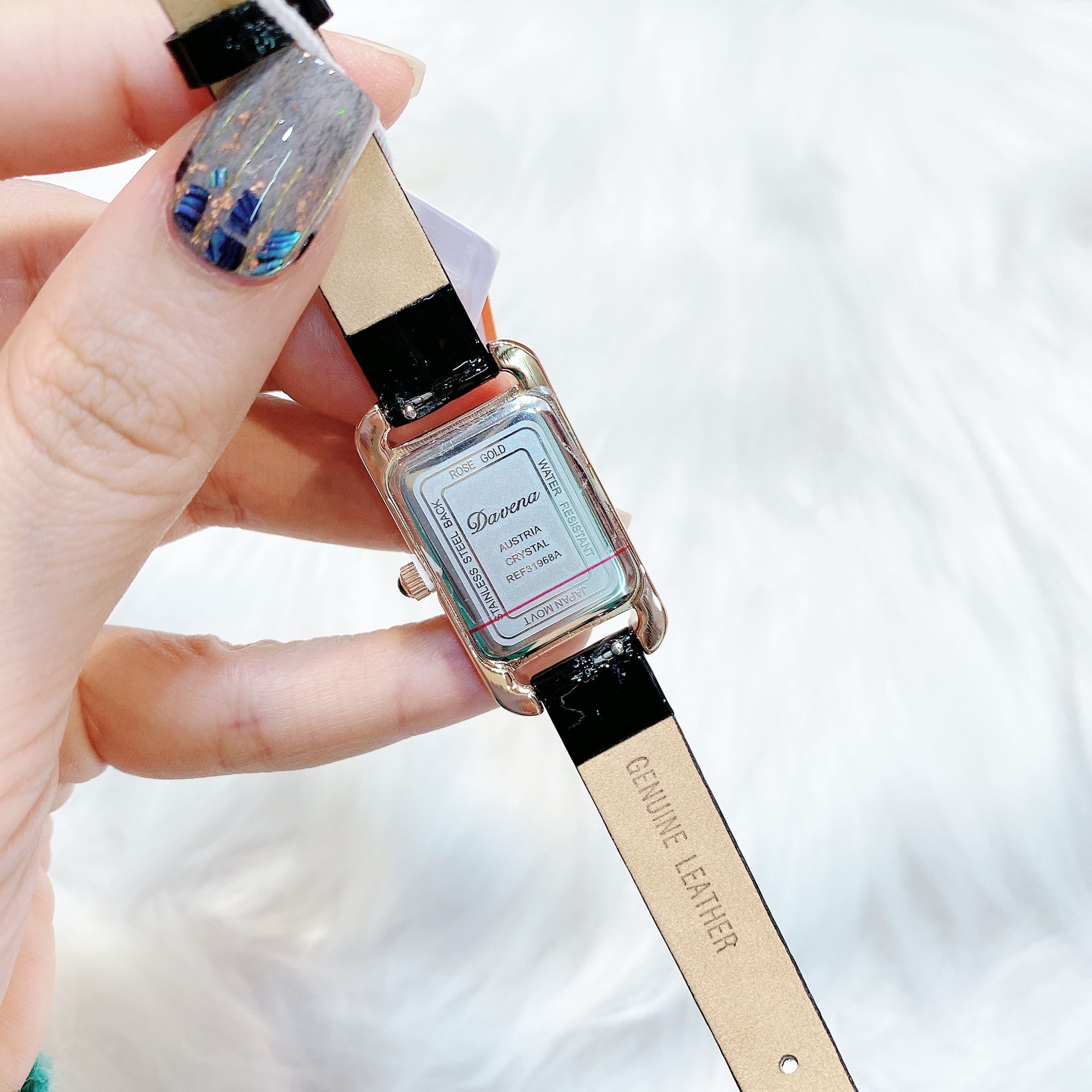 Đồng Hồ Davena Mặt Chữ Nhật |Nữ Giới |Đính Đá |Rose Gold |Dây Da Đen |Máy Pin (Quartz) |Size 21x27mm |donghogiatot.vn