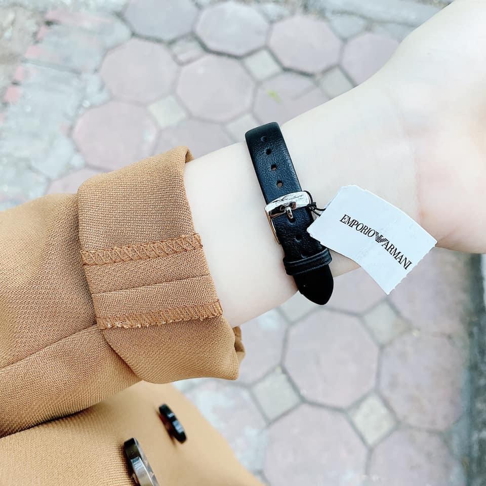 Đồng Hồ Emporio Armani Mặt Trắng Silver |Cặp Đôi |Mặt Tròn |Dây Da |Máy Pin (Quartz) |Size 32x40mm |Donghogiatot.vn