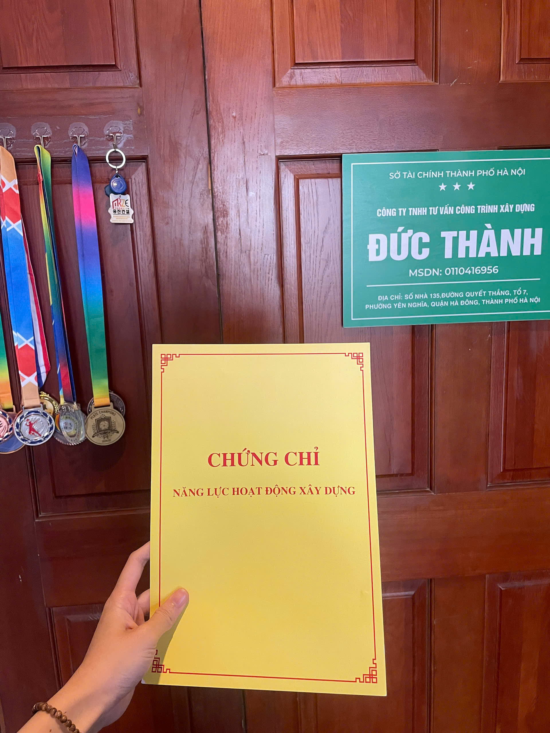Nên đợi thủ tục công bố hay xin cấp Chứng chỉ hoạt động xây dựng năm 2026?