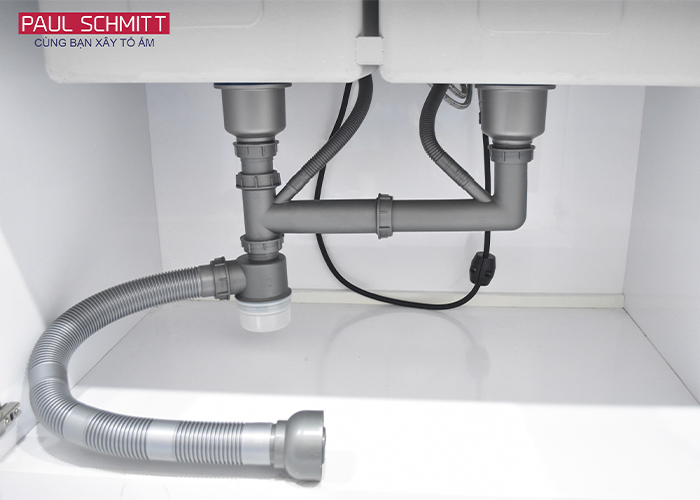 Xi phông bồn rửa: Đắt có xắt ra miếng? Hay nhựa rẻ vẫn đủ dùng?