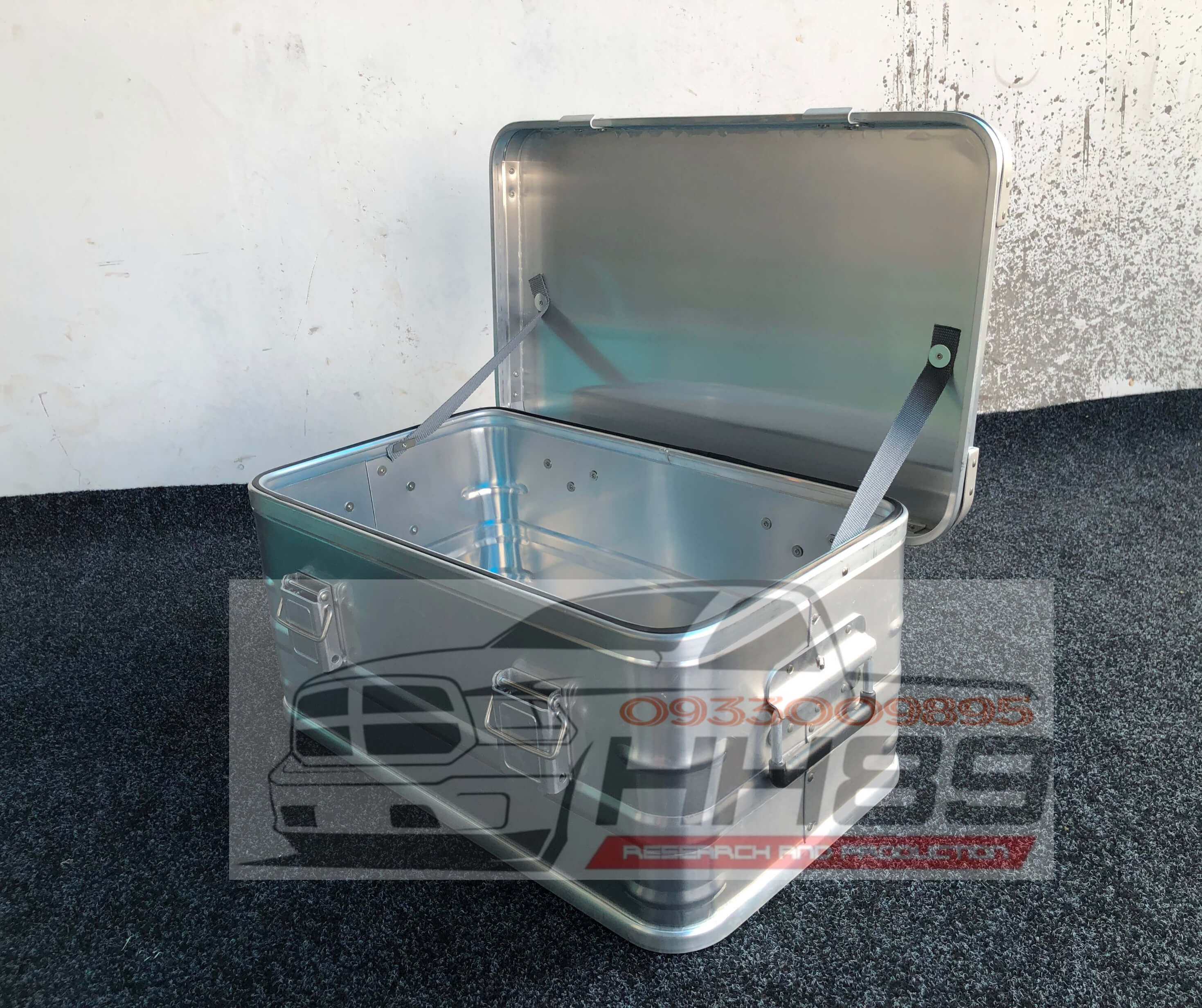 Thùng đựng đồ camping bằng nhôm cao cấp