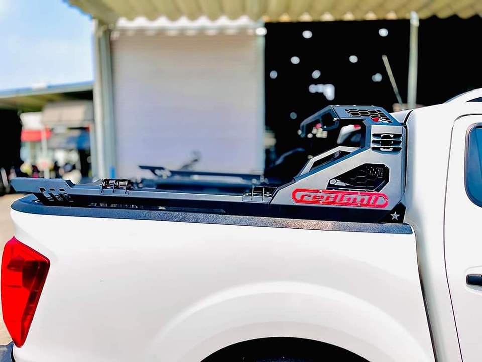 Vai Thể Thao Redbull lắp đặt cho Xe Bán Tải