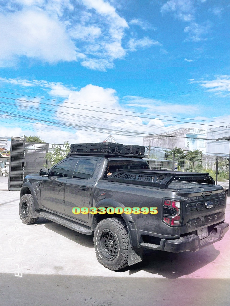 Khung bắt lều lên thùng xe bán tải