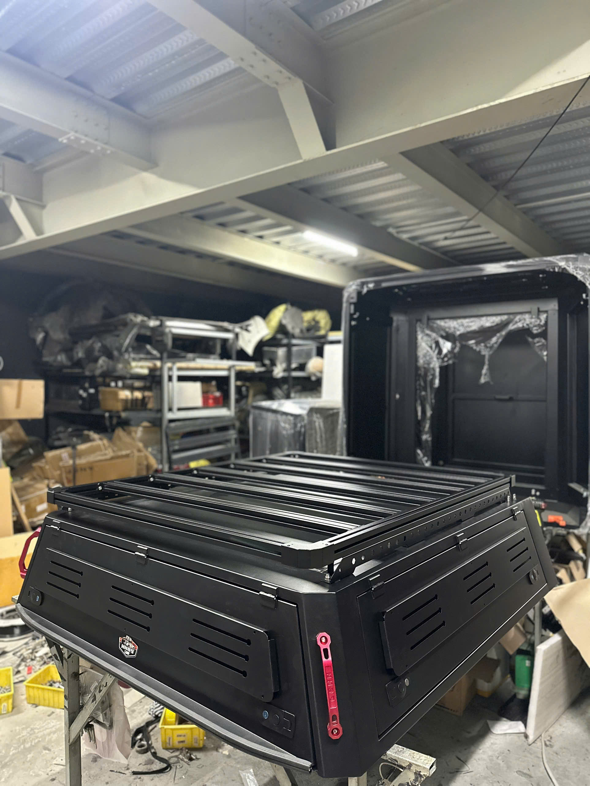 Nắp thùng lửng kết hợp baga cho bán tải