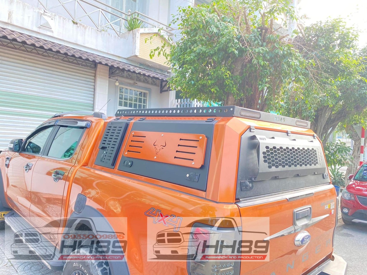 Nắp thùng sau mở 5 cánh (chất liệu nhôm hoặc inox)