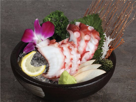 Sashimi Bạch Tuộc Truyền Thống
