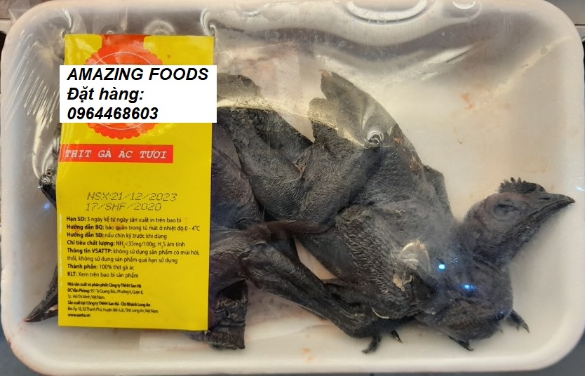 gà ác tươi làm sạch được bán mỗi ngày tại cửa hàng amazing foods Q4, tphcm