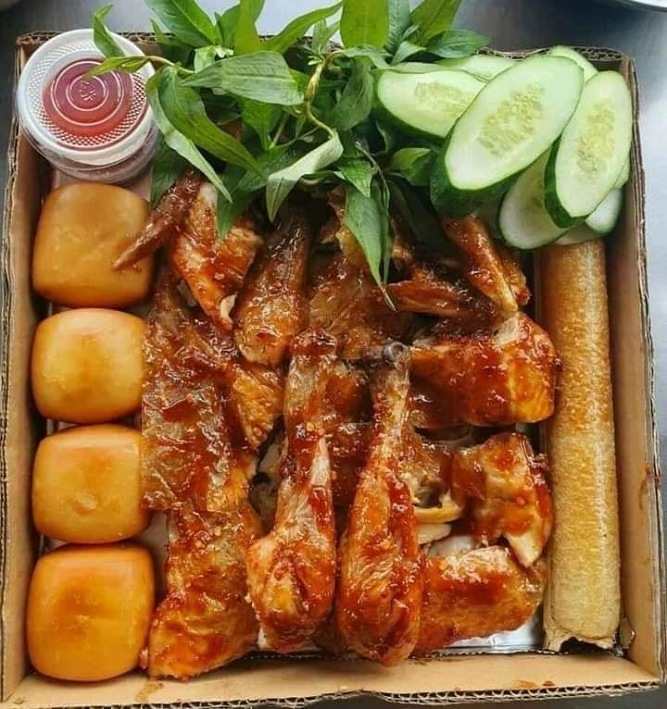 Gà quay bánh bao