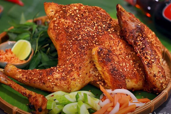 Gà THẢ VƯỜN nướng muối ớt