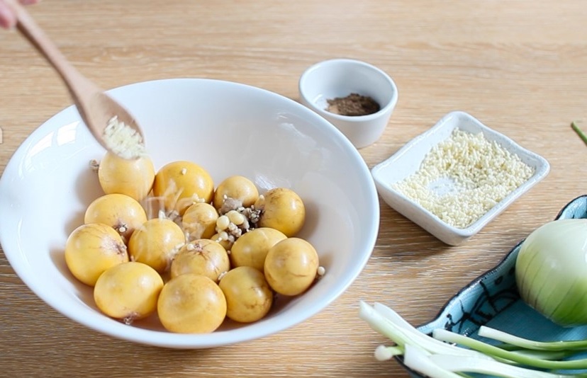 TRỨNG GÀ NON HẤP