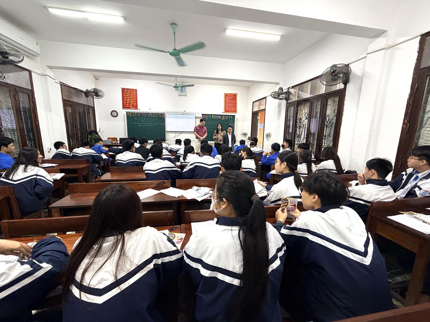 TƯ VẤN HƯỚNG NGHIỆP CHO CÁC BẠN HỌC SINH 2K8 TẠI TRƯỜNG THPT HERMANN GMEINER