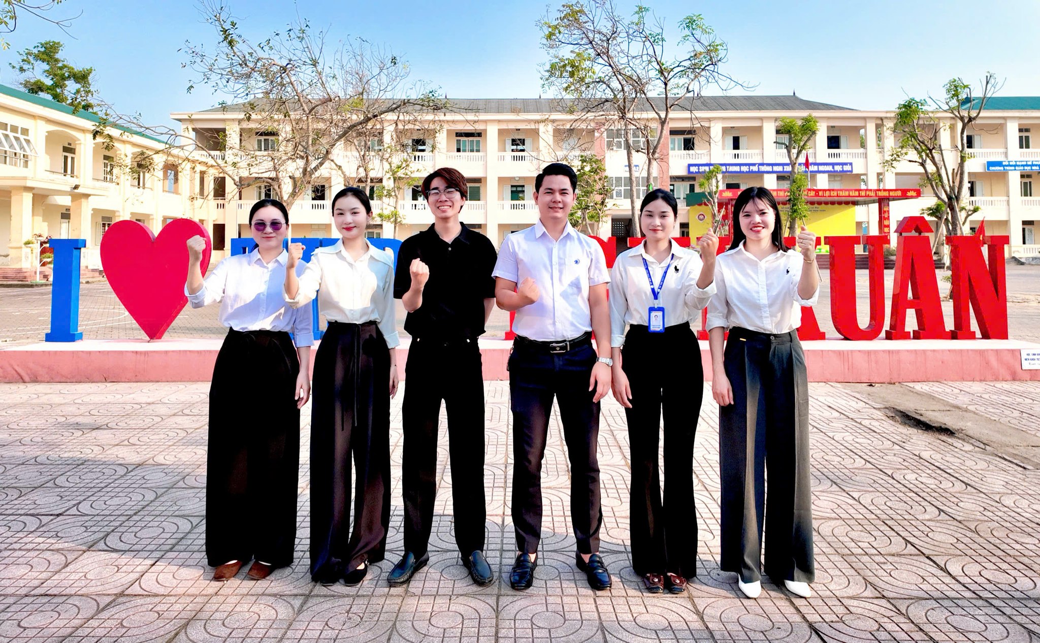 🌟 GHÉ THĂM TRƯỜNG THPT NGHI XUÂN VÀO MỘT NGÀY ĐẦY RỰC RỠ! 🏫✨