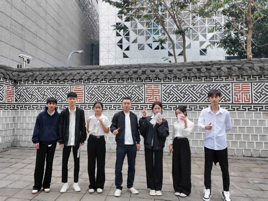 KHI ĐAM MÊ GỌI TÊN: HÀNH TRÌNH XUYÊN TẾT CHINH PHỤC TẤM VÉ VÀNG HÀN QUỐC