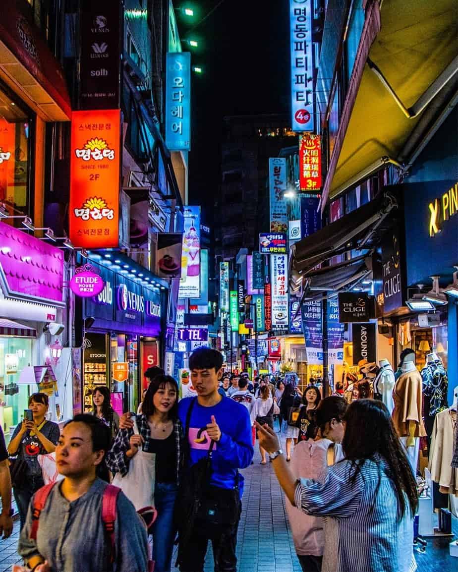 Chuộng doanh nghiệp lớn, người trẻ Hàn Quốc chật vật tìm việc
