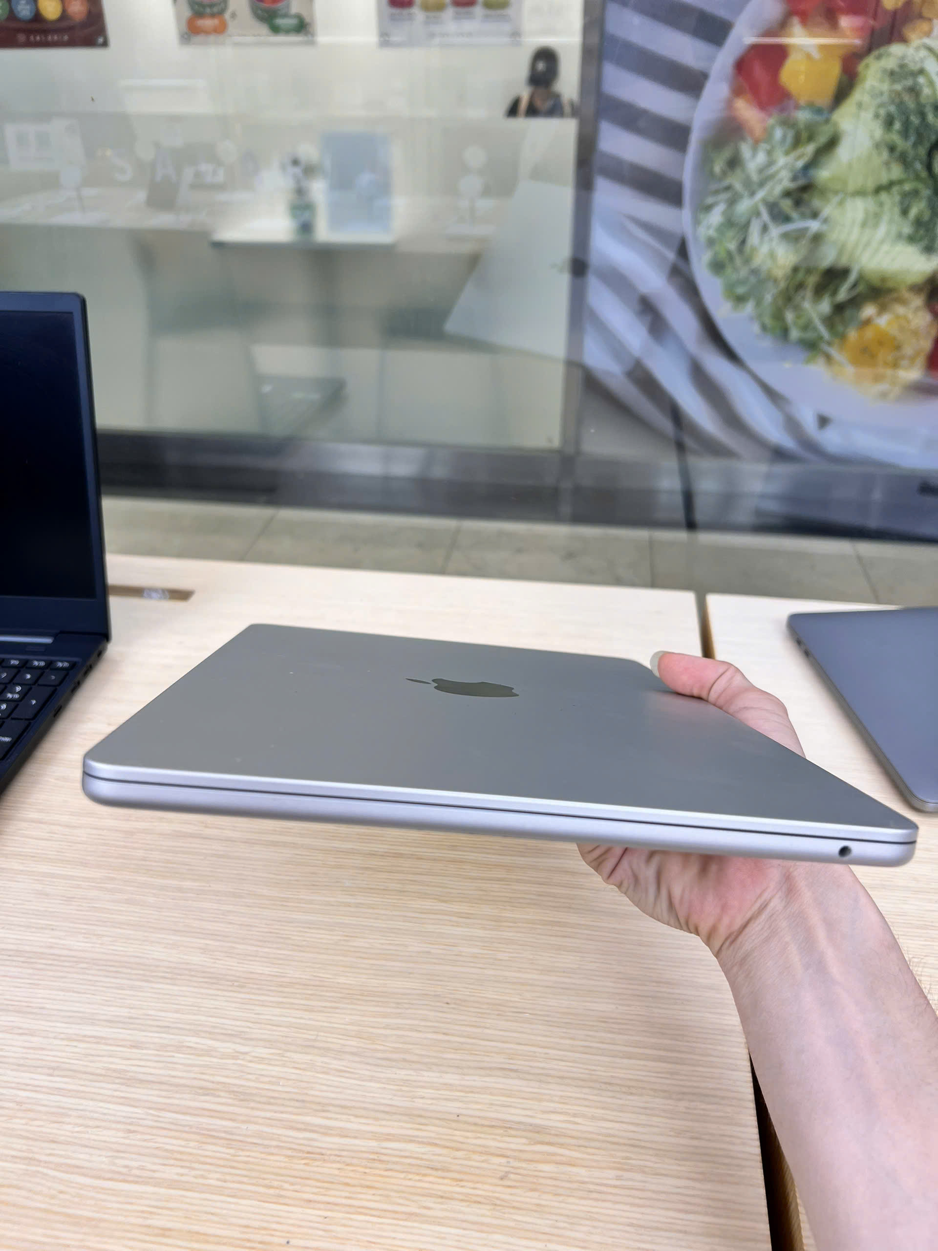 macbookair13m4 16/256 87/96A