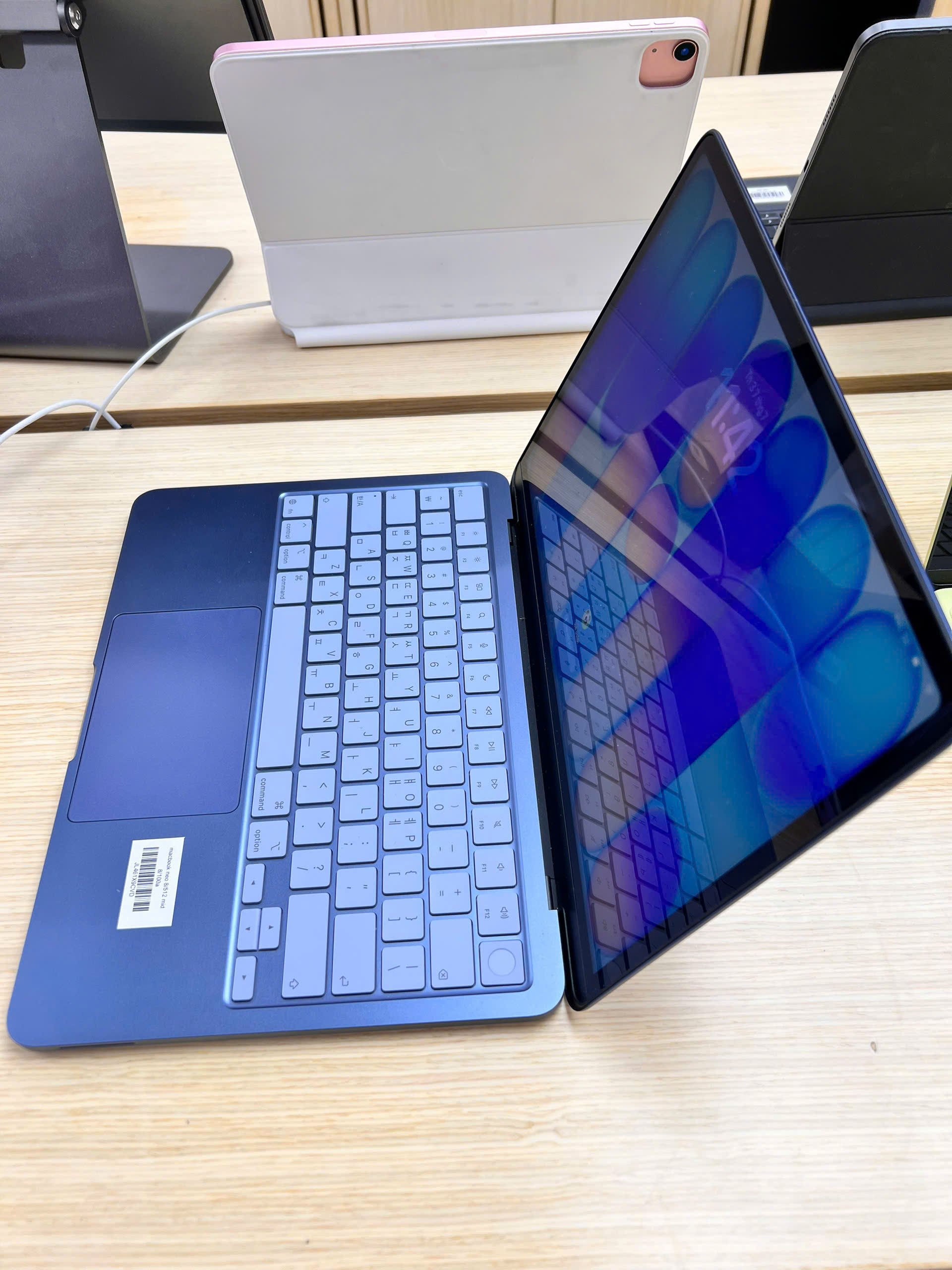 macbook neo 8/512 mid 8/100a