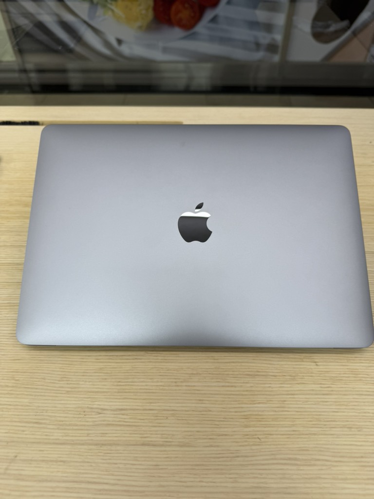 Macbook Pro M1 RAM 8gb/512gb Gray 95%