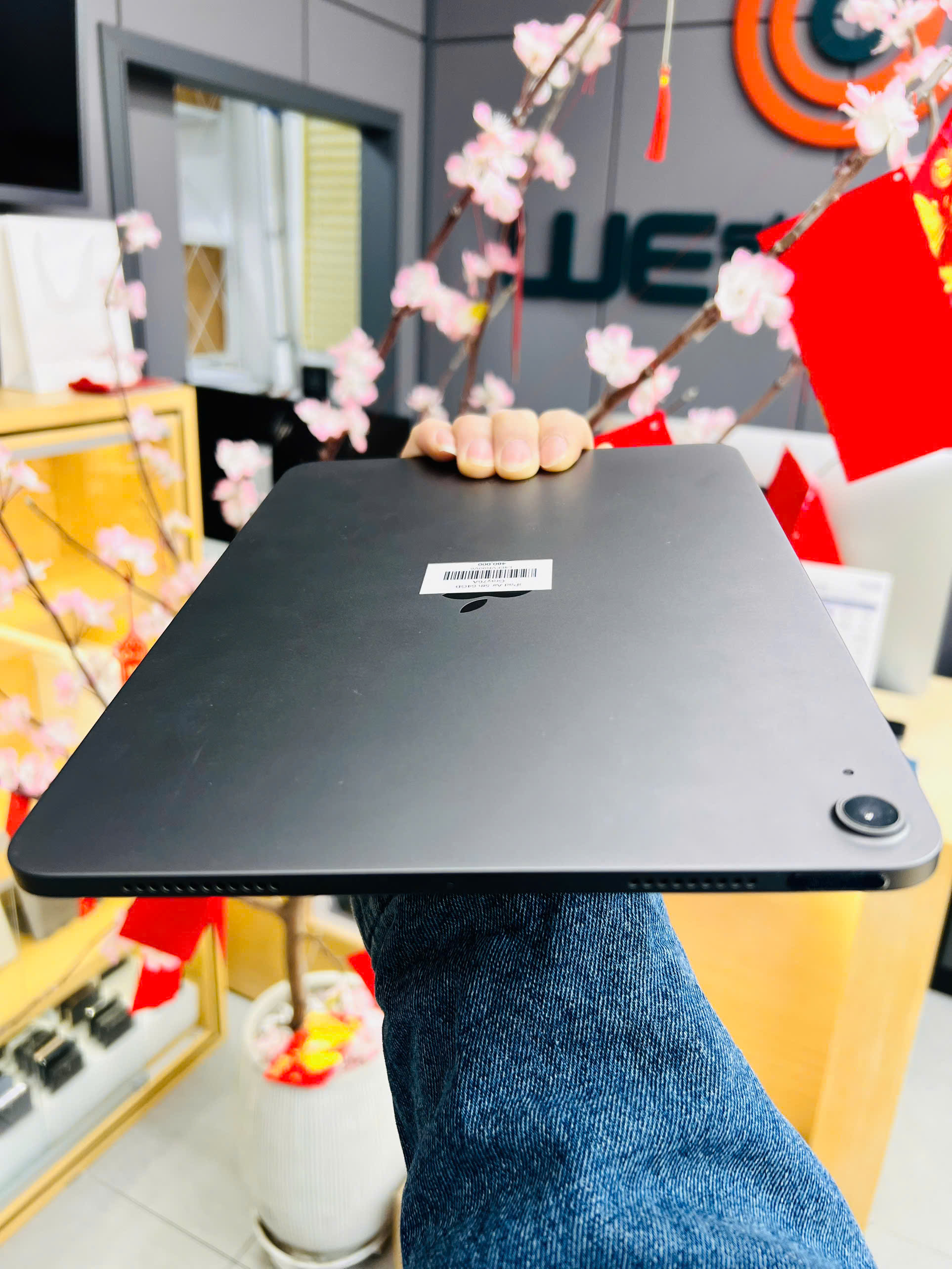 iPad Air 5th 64GB Gray 76A