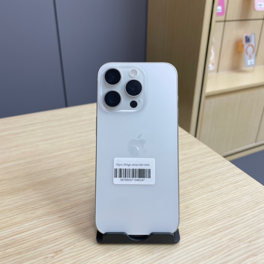 iPhone 15 Pro 256gb white 100%