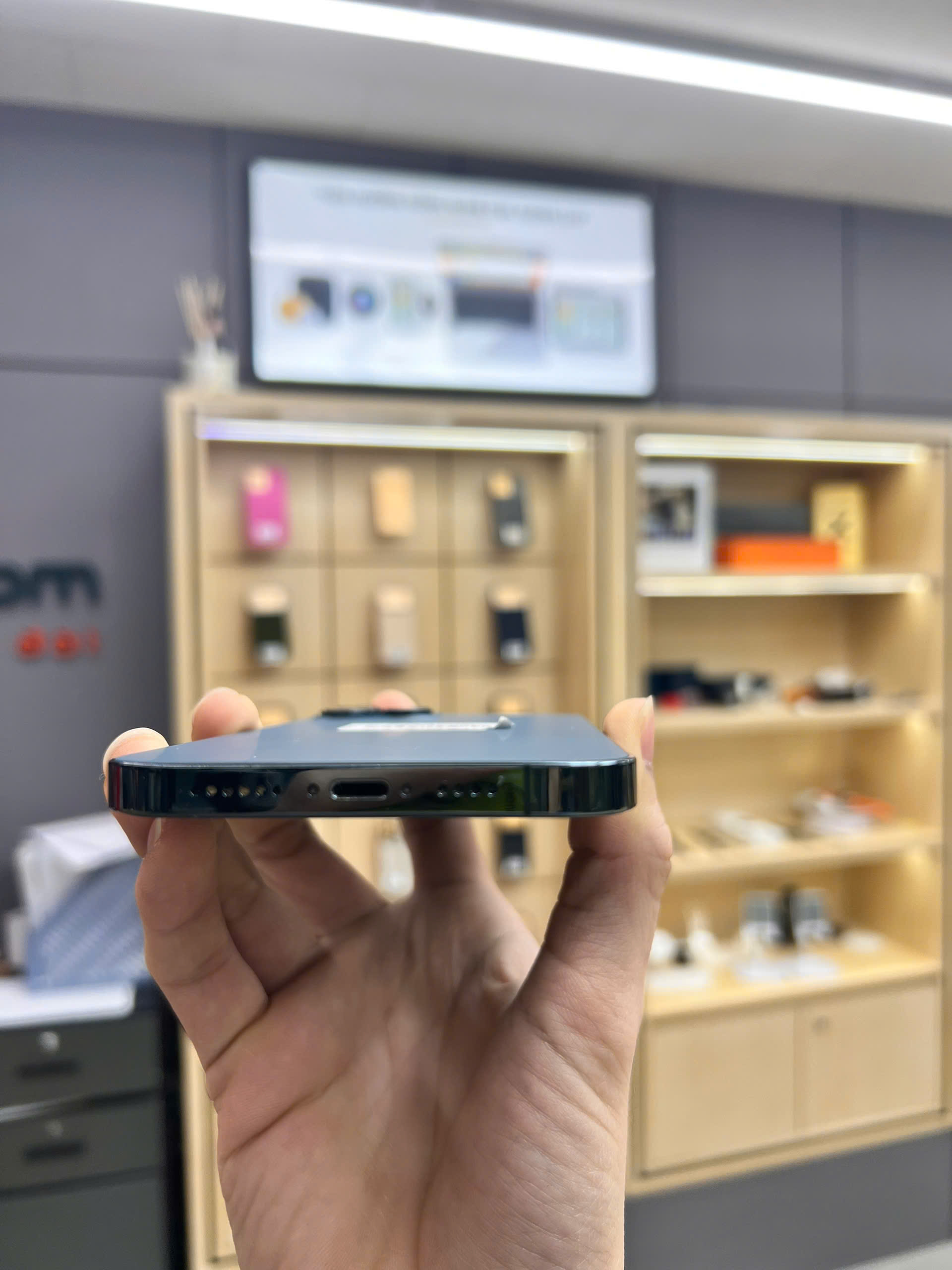 iPhone 12 Pro Max 128GB Pacific Blue 74