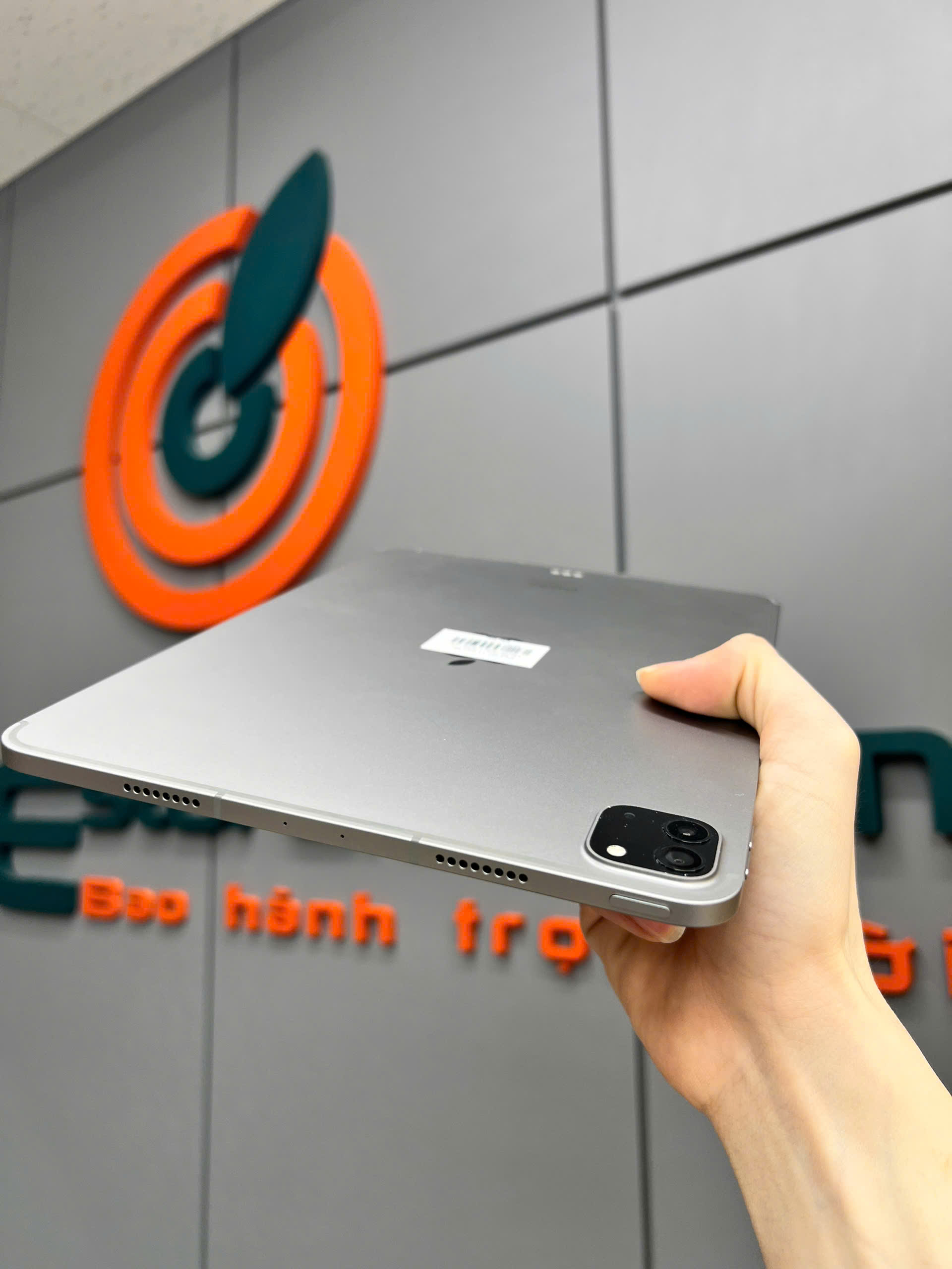 iPad Pro 11-inch 4th 128GB Gray219/99 cell