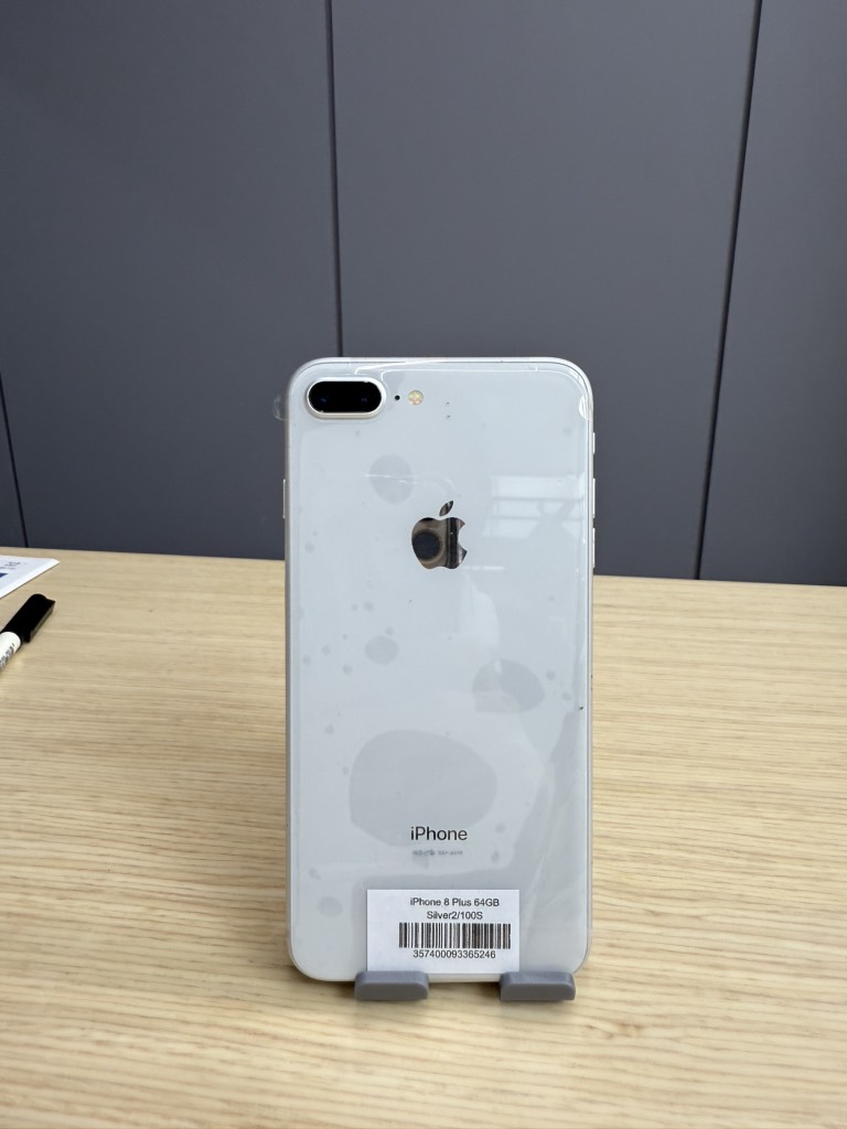iPhone 8 Plus 64GB Silver 100%