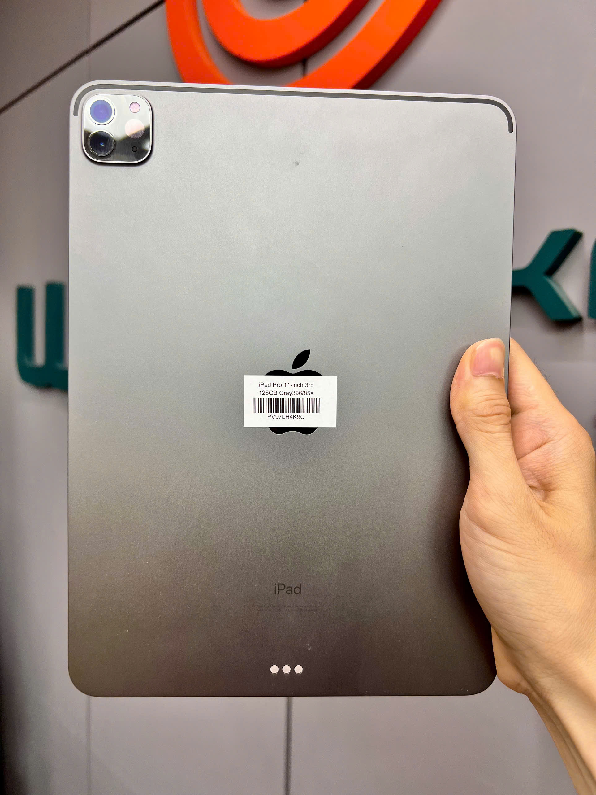iPad Pro 11-inch 3rd 128GB Gray396/85a