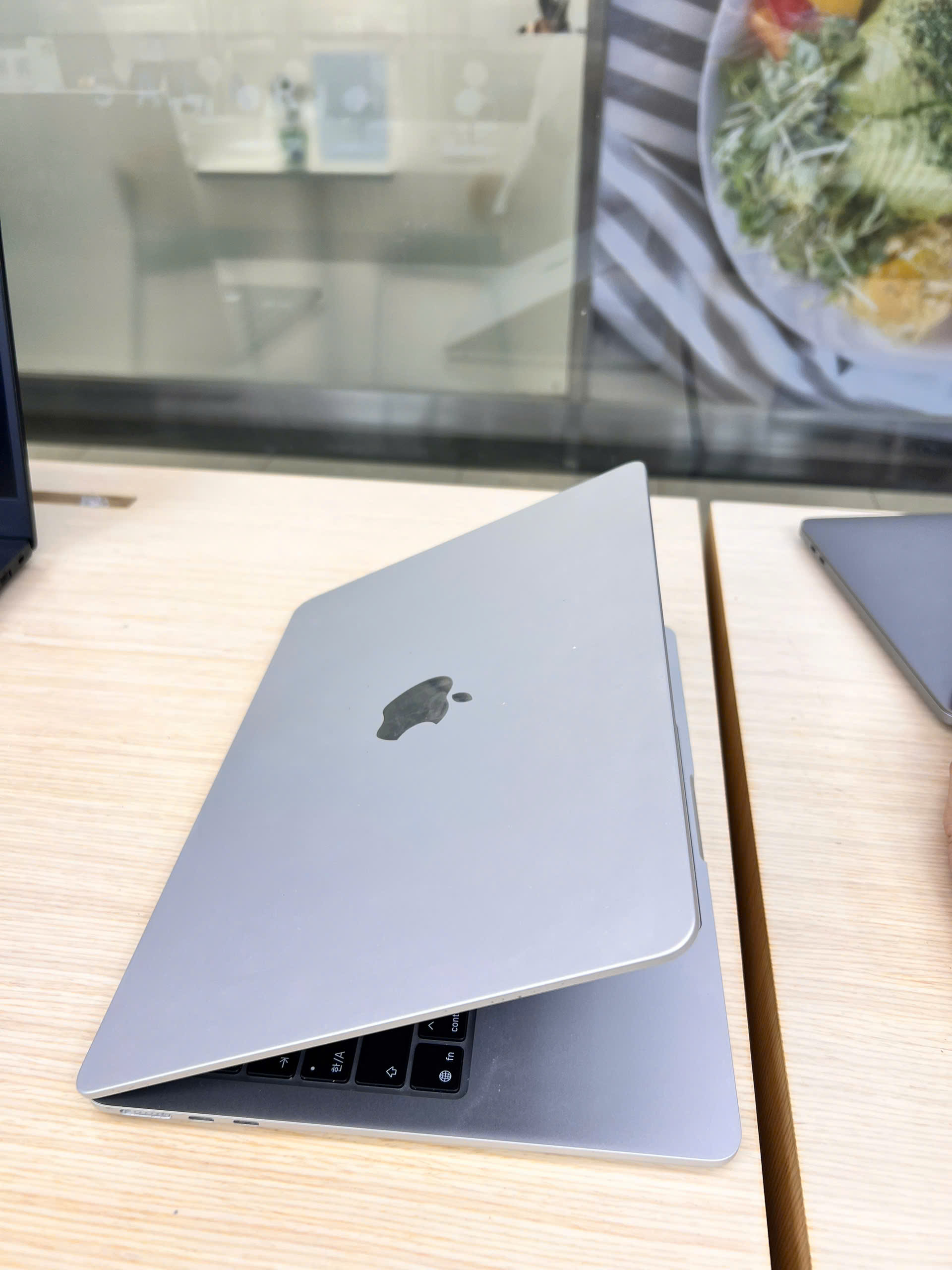macbookair13m4 16/256 87/96A