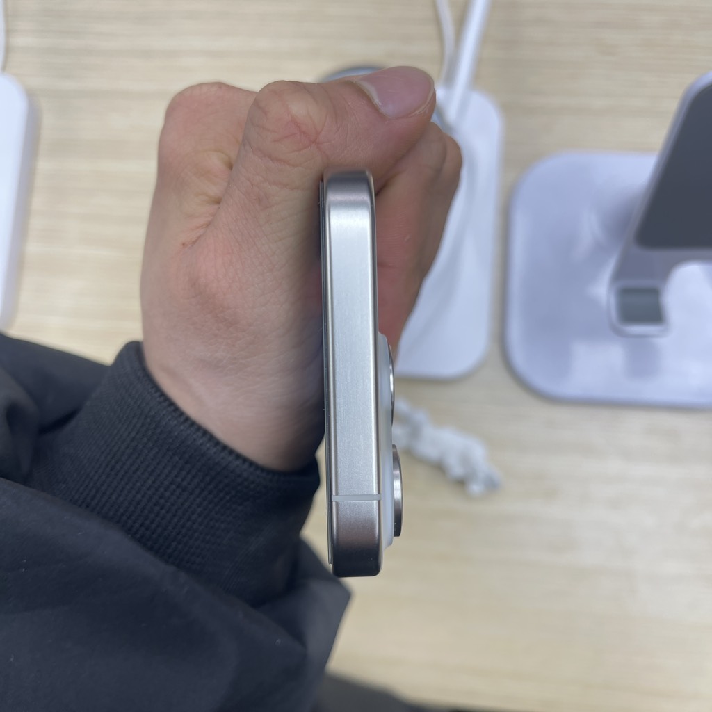 iPhone 15 Pro 128GB White 100%