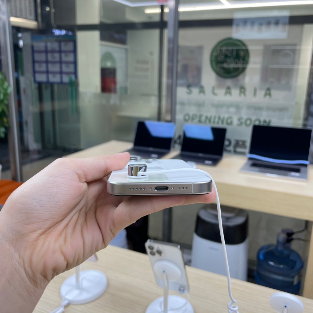 iPhone 15 Pro 128GB White Titanium 100%