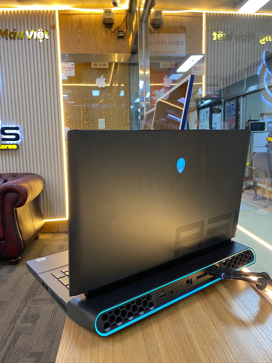 DELL ALIENWARE AREA-51M R2 17INCH I9/64GB/2TB