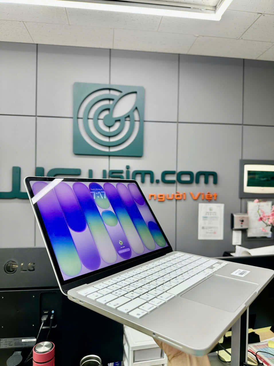macbook neo 256gb silver1/100A