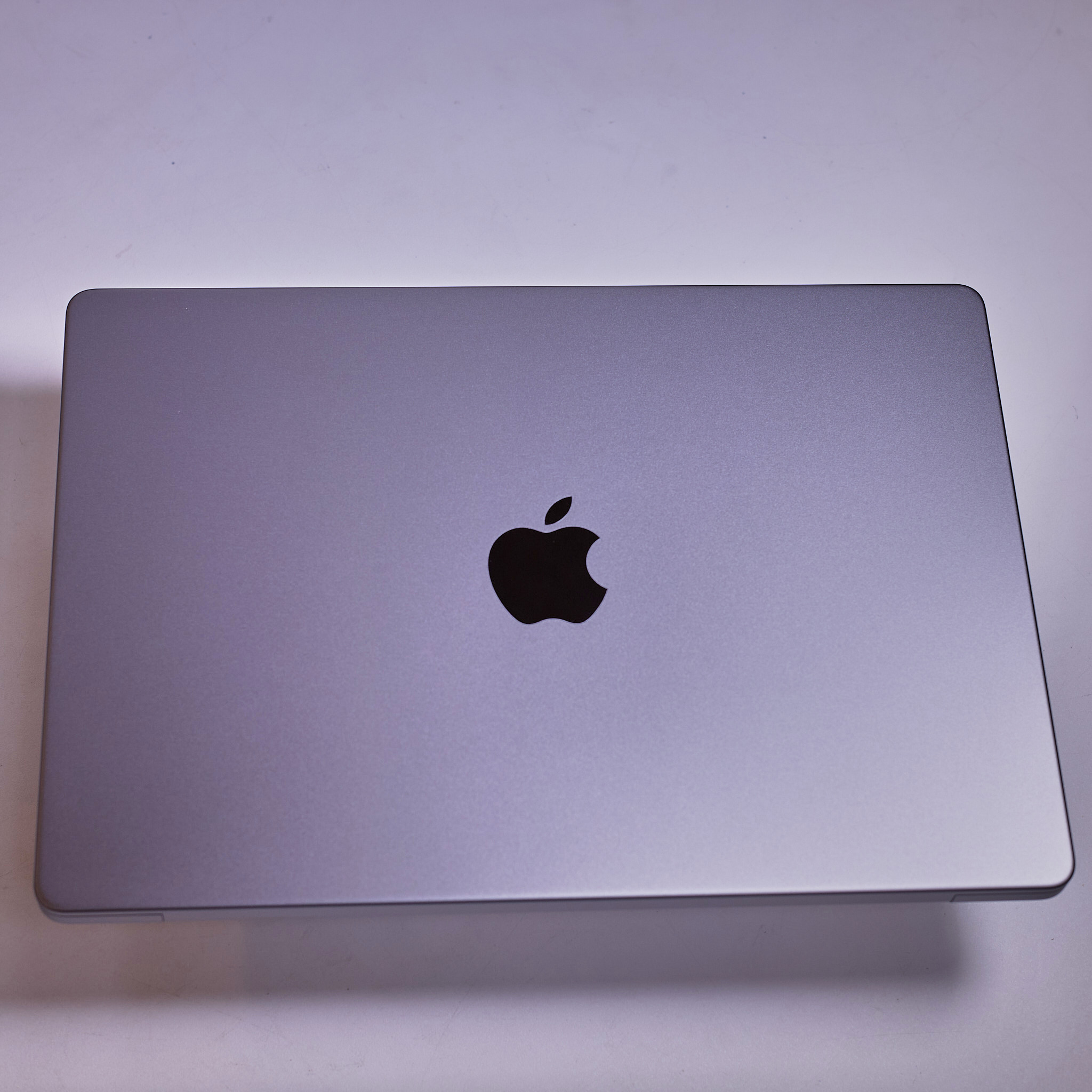 Macbook pro14 m3 Gray 8/512gb