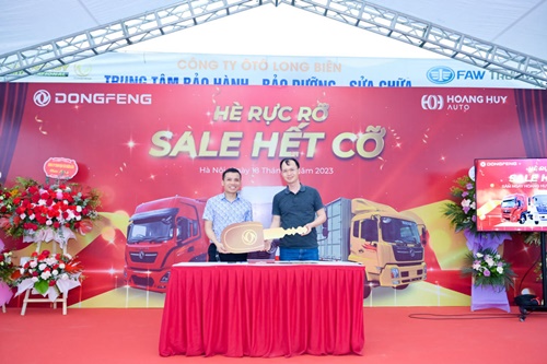 “Hè rực rỡ - Sale hết cỡ 