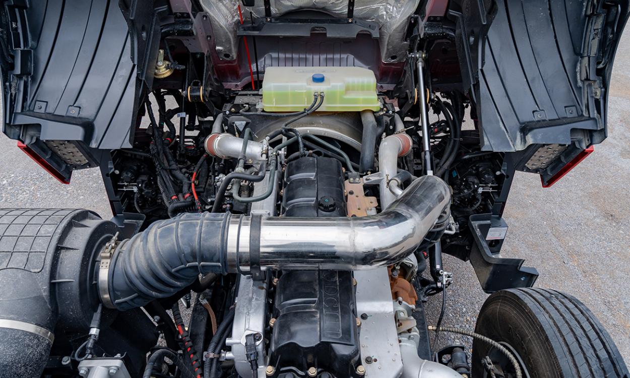 Xe đầu kéo Dongfeng Hoàng Huy D320 New 420HP(6X4)