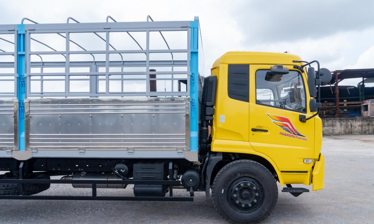 Xe tải B180 (4x2) thùng mui 8.2M - Tải 8.95 tấn