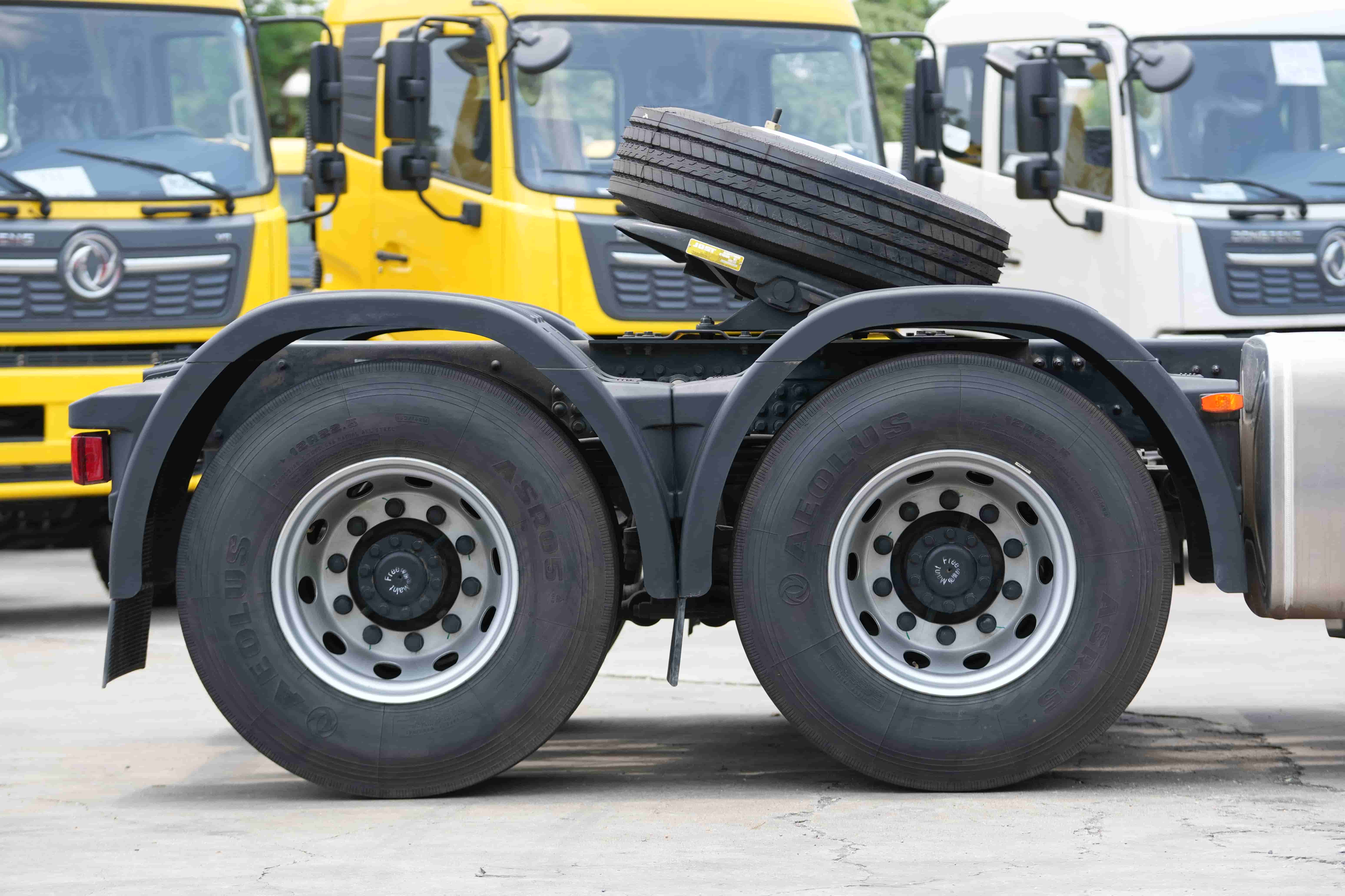 Đầu kéo 3 chân - GX 450