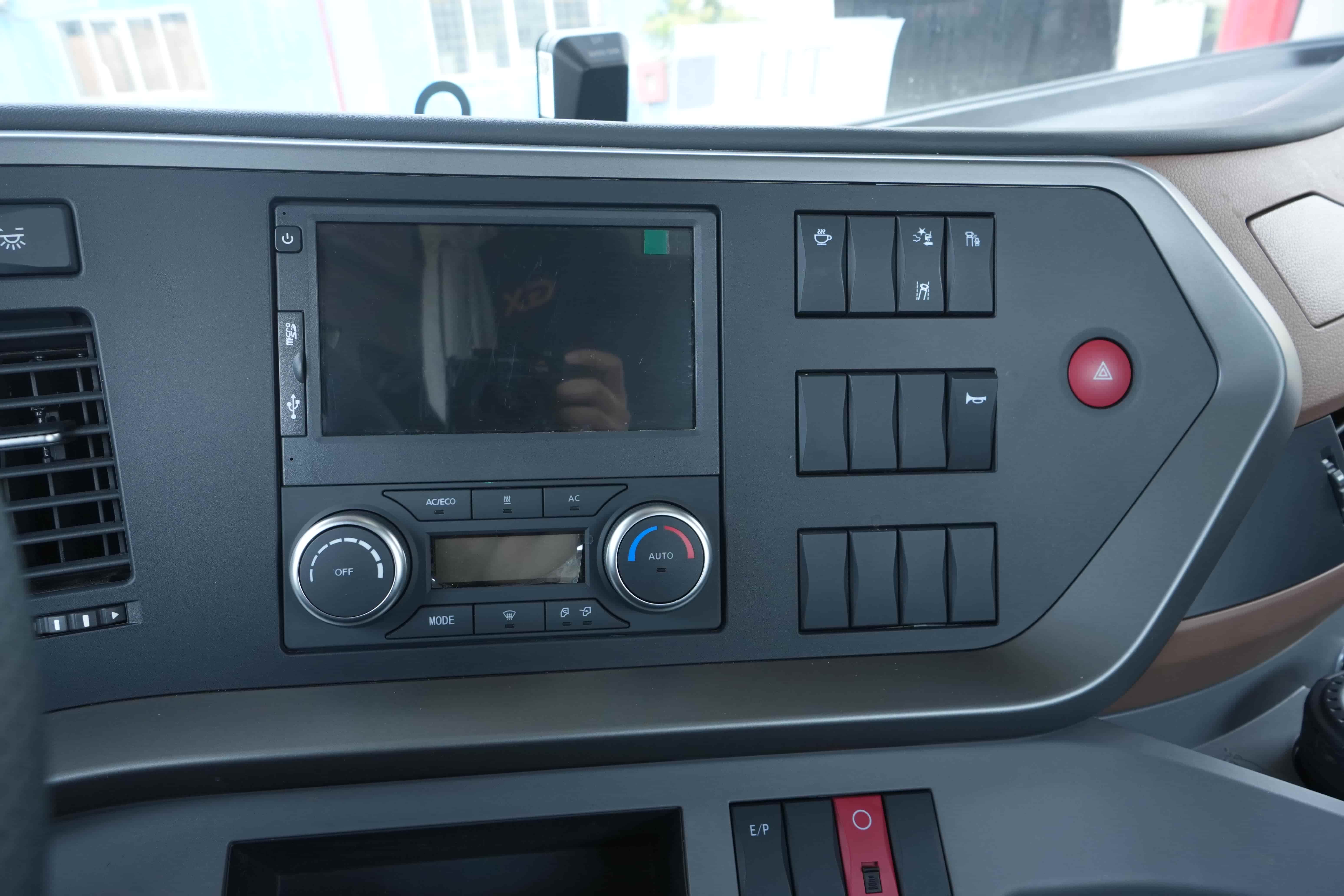 Đầu kéo 3 chân - GX 450
