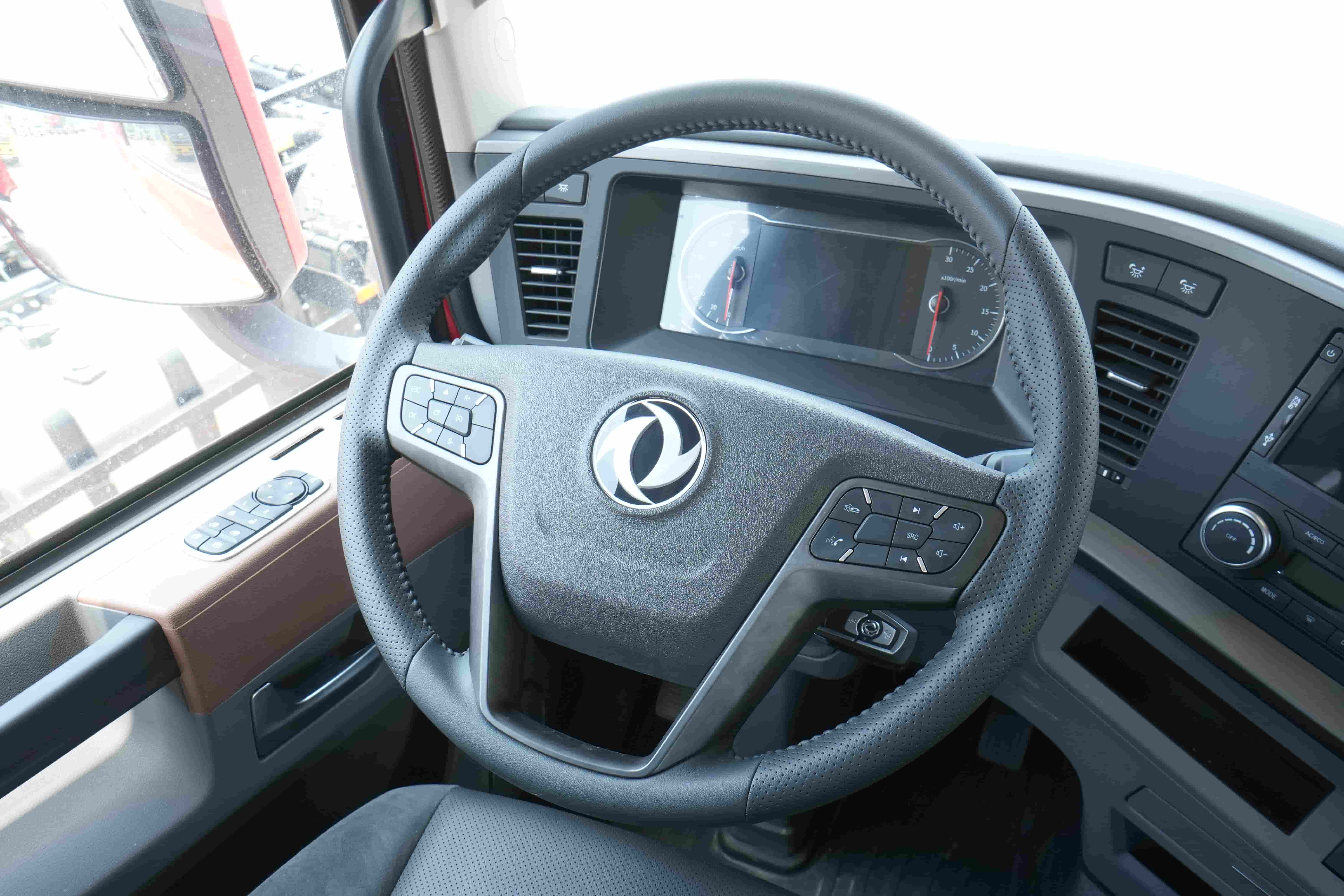 Đầu kéo 3 chân - GX 450