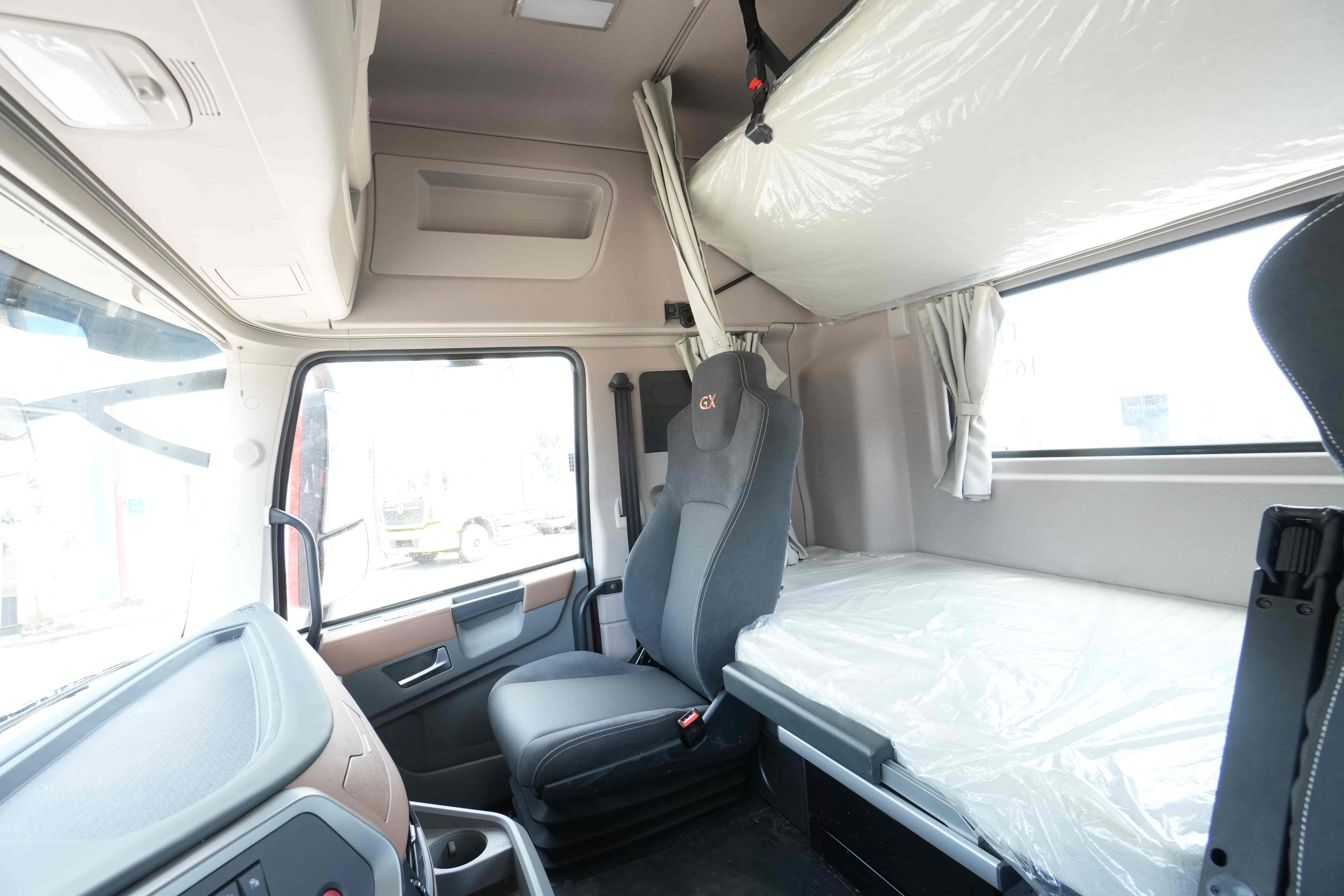 Đầu kéo 3 chân - GX 450
