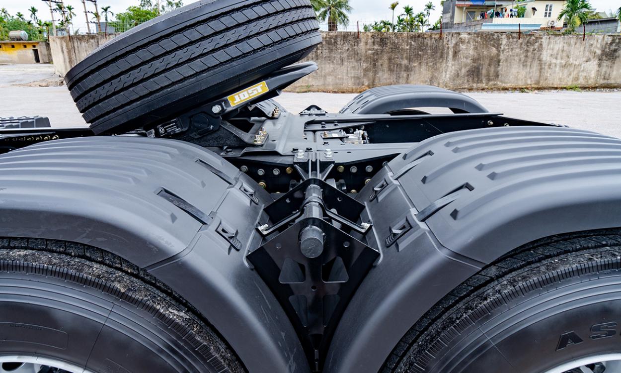 Xe đầu kéo D320 New - 420HP(6X4)