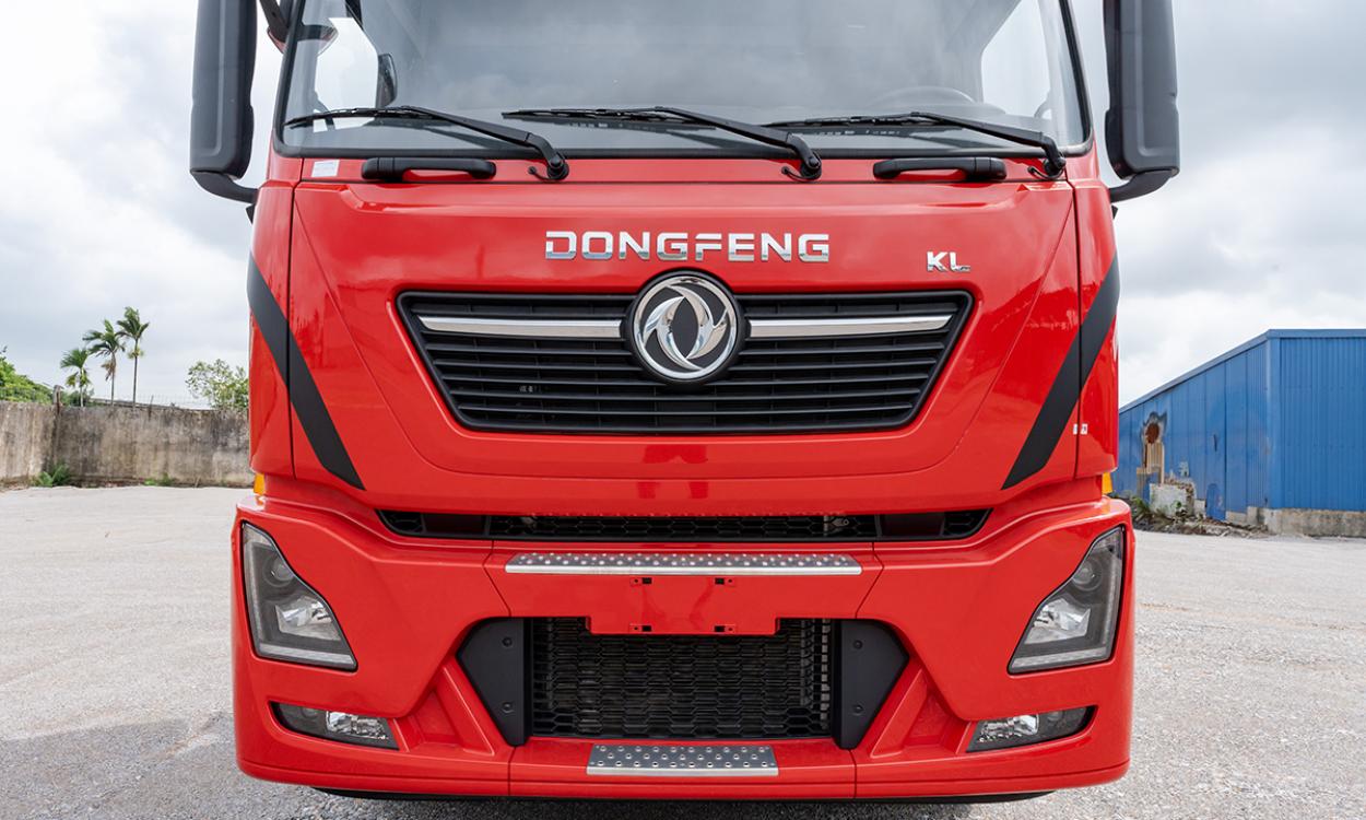 Xe đầu kéo D320 New - 420HP(6X4)