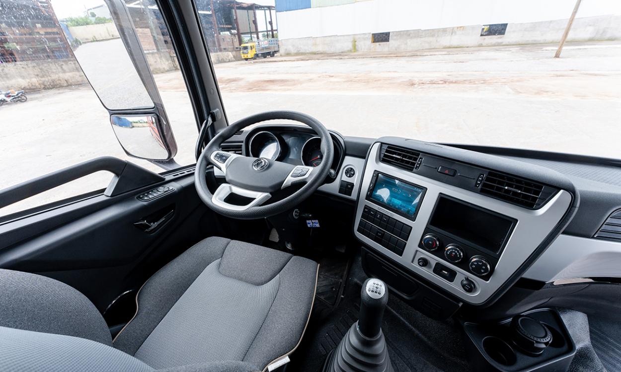 Xe đầu kéo D320 New - 420HP(6X4)