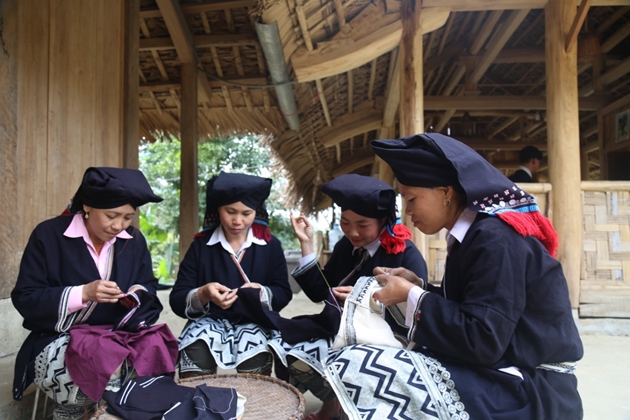 Hà Nội - Đà Bắc - Hà Nội