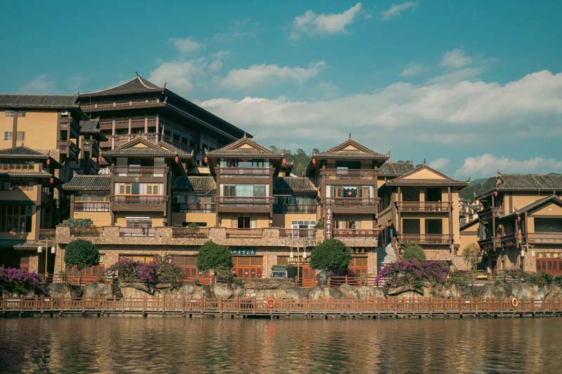 HÀ NỘI - LÀO CAI - HÀ KHẨU - BÌNH BIÊN - KIẾN THỦY - DI LẶC - MÔNG TỰ - HÀ KHẨU - LÀO CAI - HÀ NỘI