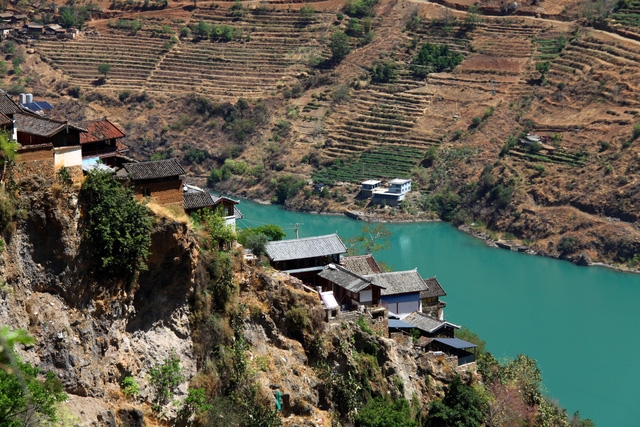 Hà Nội - Hà Khẩu - Đại Lý - Lệ Giang - Shangrila - Côn Minh - Hà Nội