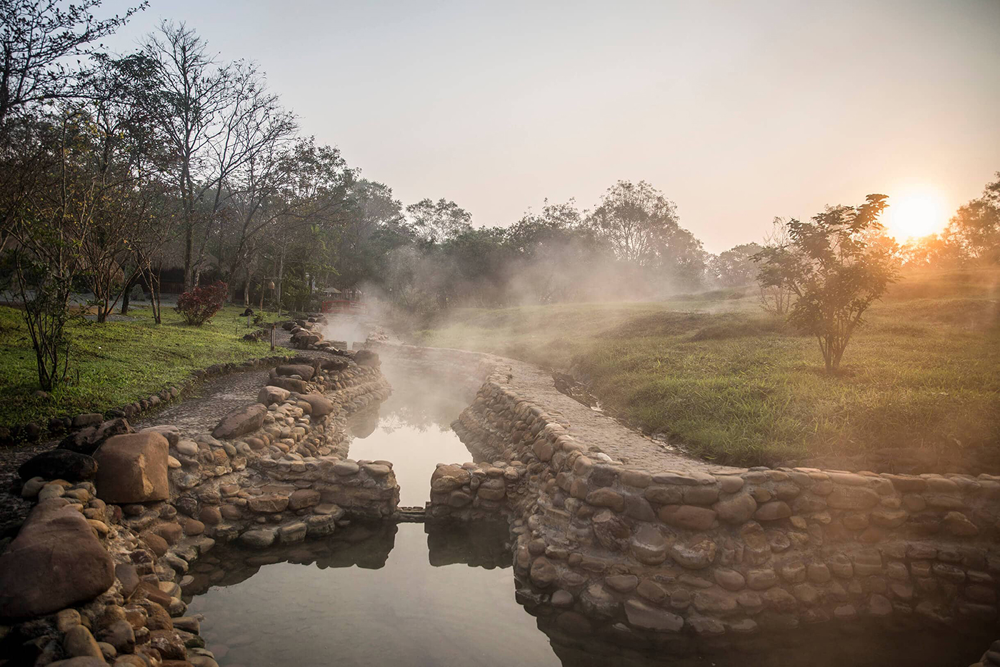 Hà Nội - Huế - Vườn Quốc Gia Bạch Mã - Suối Khoáng nóng Thanh Tân - Hà Nội