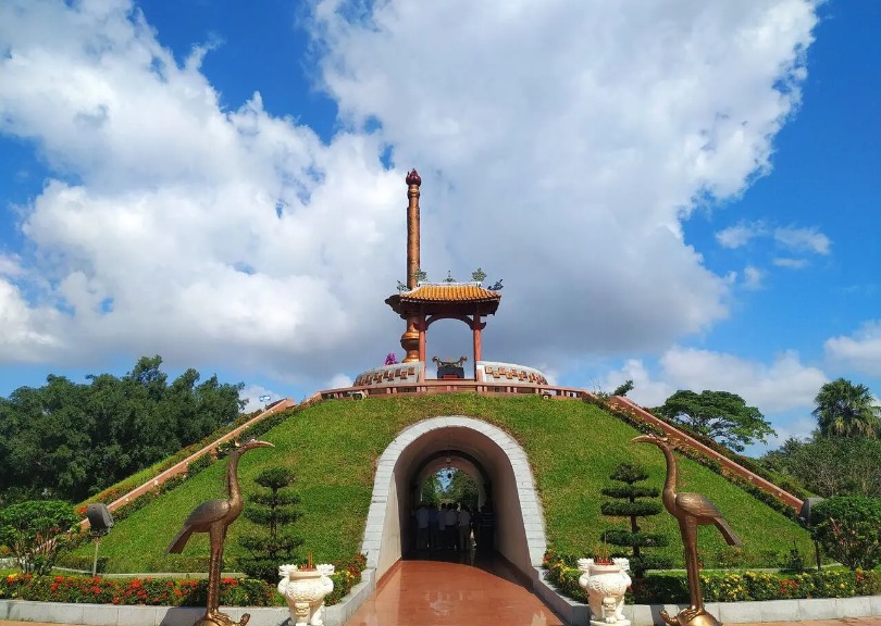 Hà Nội - Vinh - Biển Nhật Lệ - Quảng Trị - Hà Nội