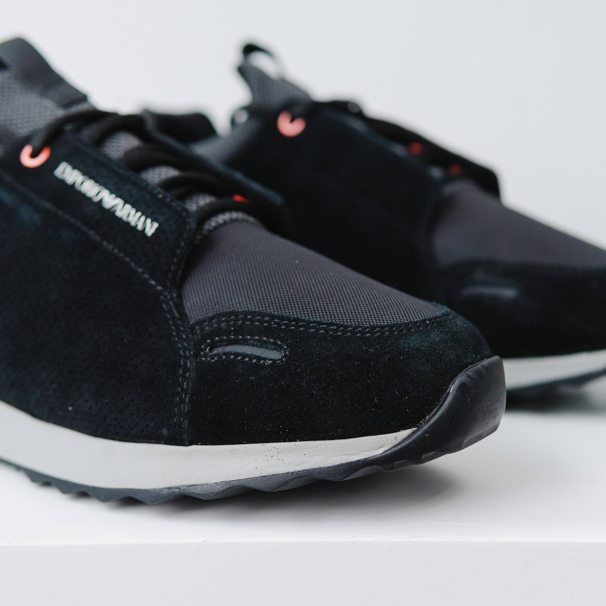 Giày EMPORIO ARMANI da lộn đen , mũi lưới đen , đế ghi logo đen to